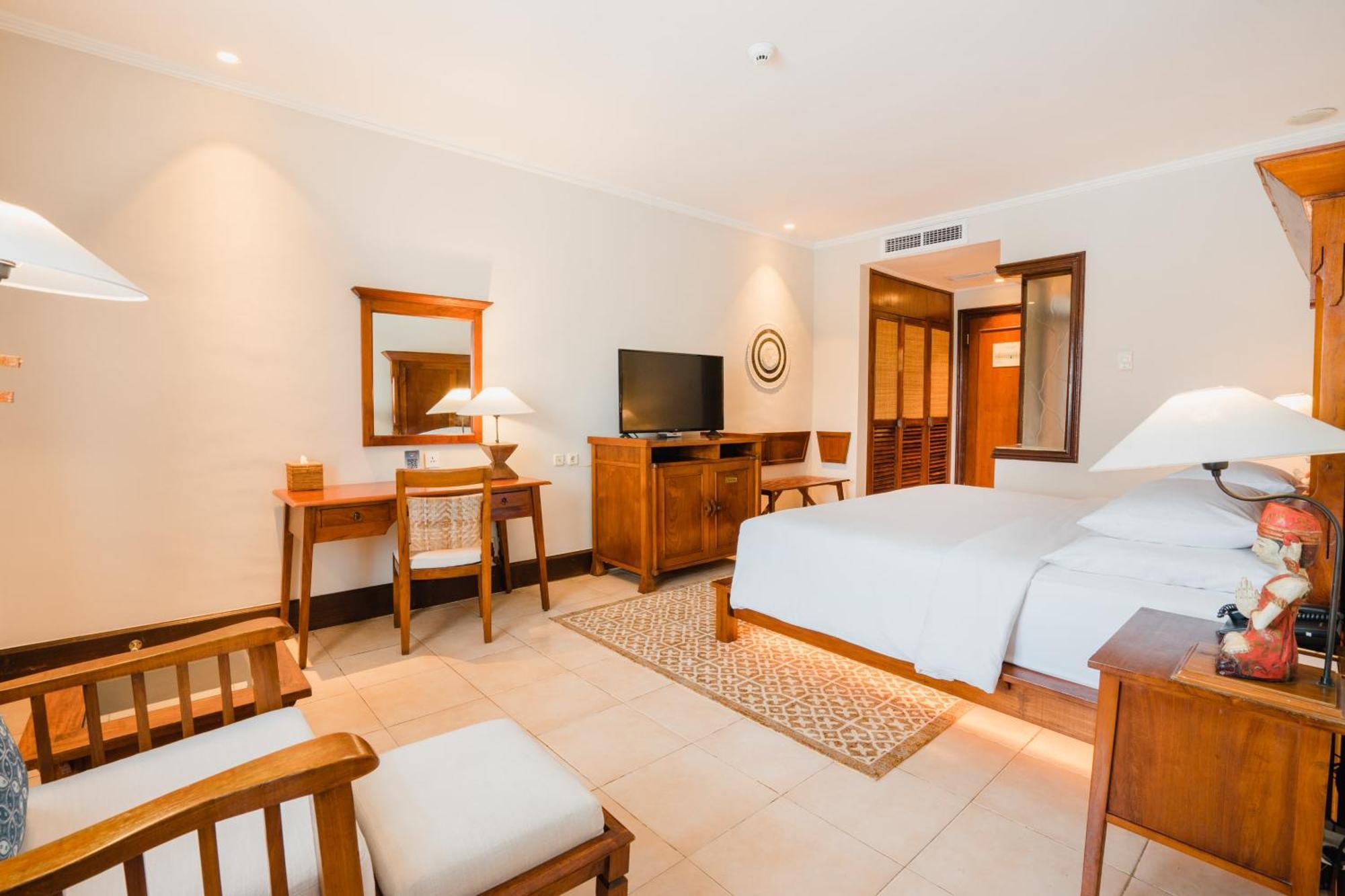 Ramayana Suites&Resort Kuta Lombok Exterior foto Deluxe room